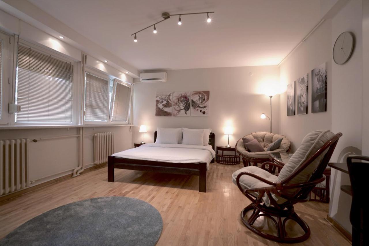 Ratan Appartement Belgrado Buitenkant foto